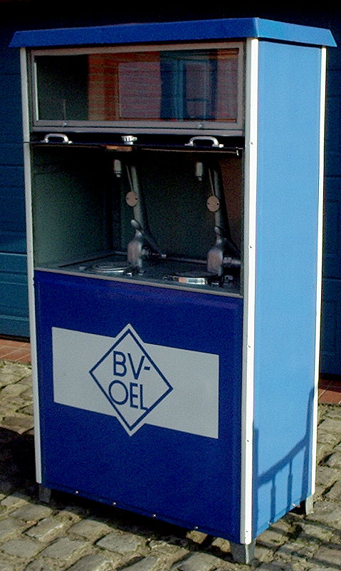 BV-Ölkabinett, 2 Pumpen
mit Schauenster
frühe 50er Jahre