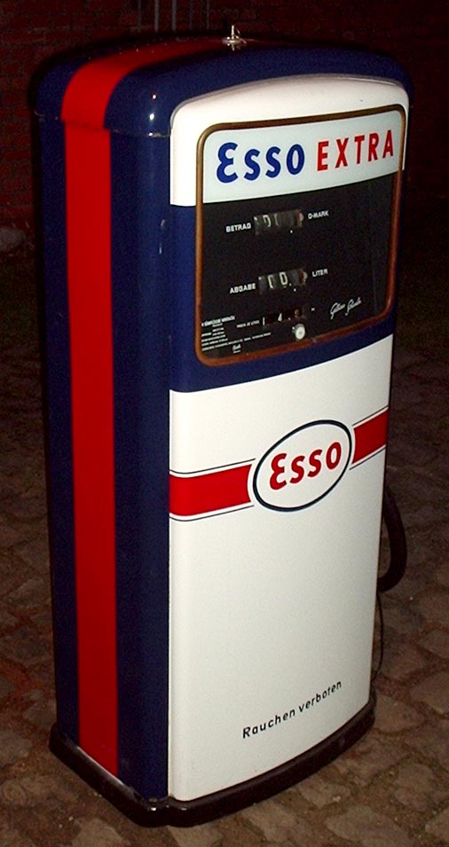 Esso-Extra Zapfsäule
Hersteller: Gilbarco Schwelm