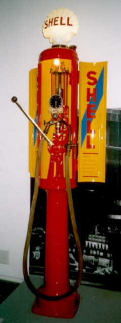 Super-Zapfsäule »Eiserne Jungfrau« 1 Pumpe