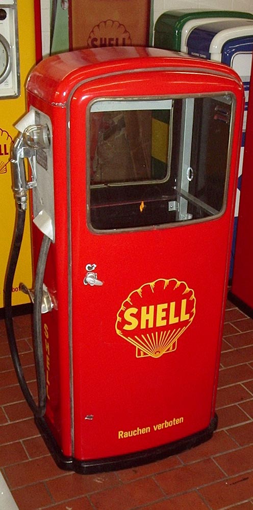 Benzin-Zapfsäule, Hersteller: Gilbarco Schwelm Baujahr: 1960